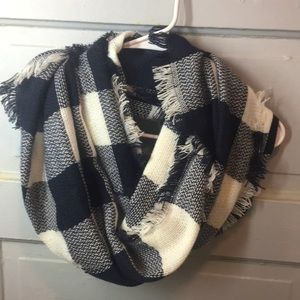 Checkered Infinity Scarf